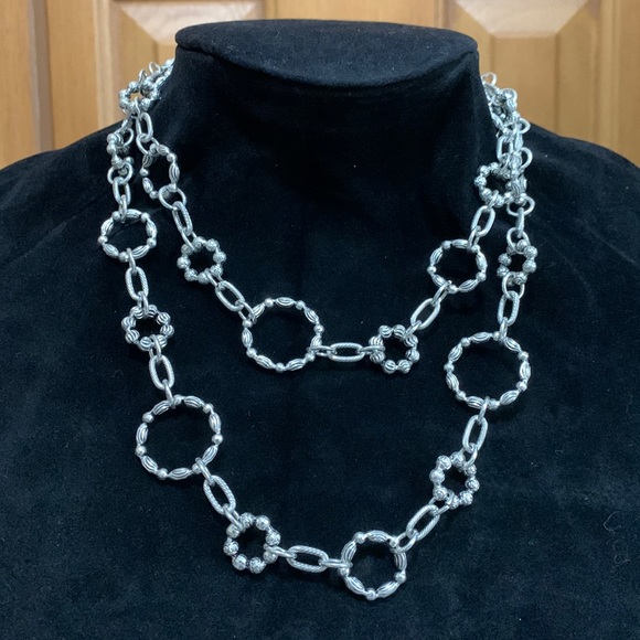 Silver tone necklace - Picture 3 of 5